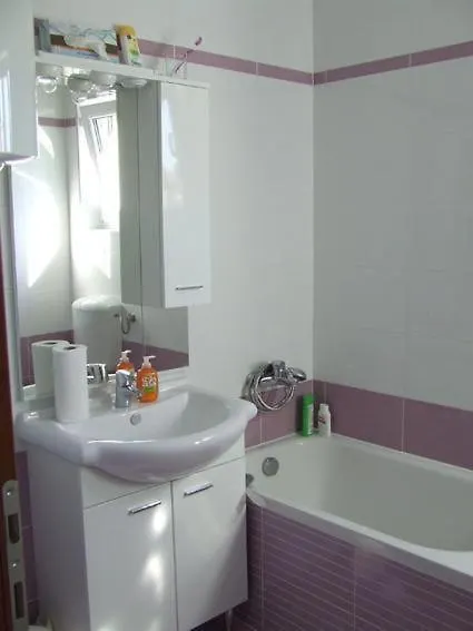 Apartment Helle Wohnung In Selce Mit Terrasse