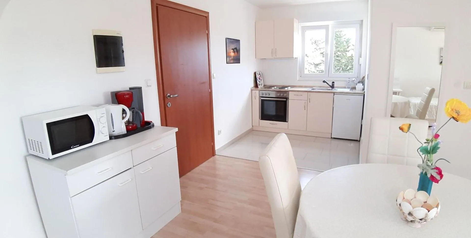 Helle Wohnung In Selce Mit Terrasse 0*,  Croatia